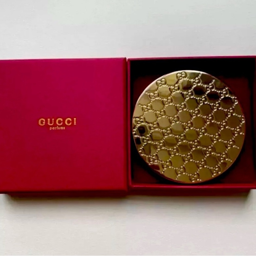 “Gucci” Gold Embossed Compact Mirror in a Gift Box. - Picture 2 of 6